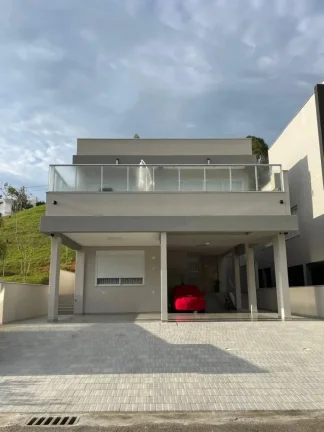 Imagem Casa Alto Padrão em Camboriú - Condomínio Fechado