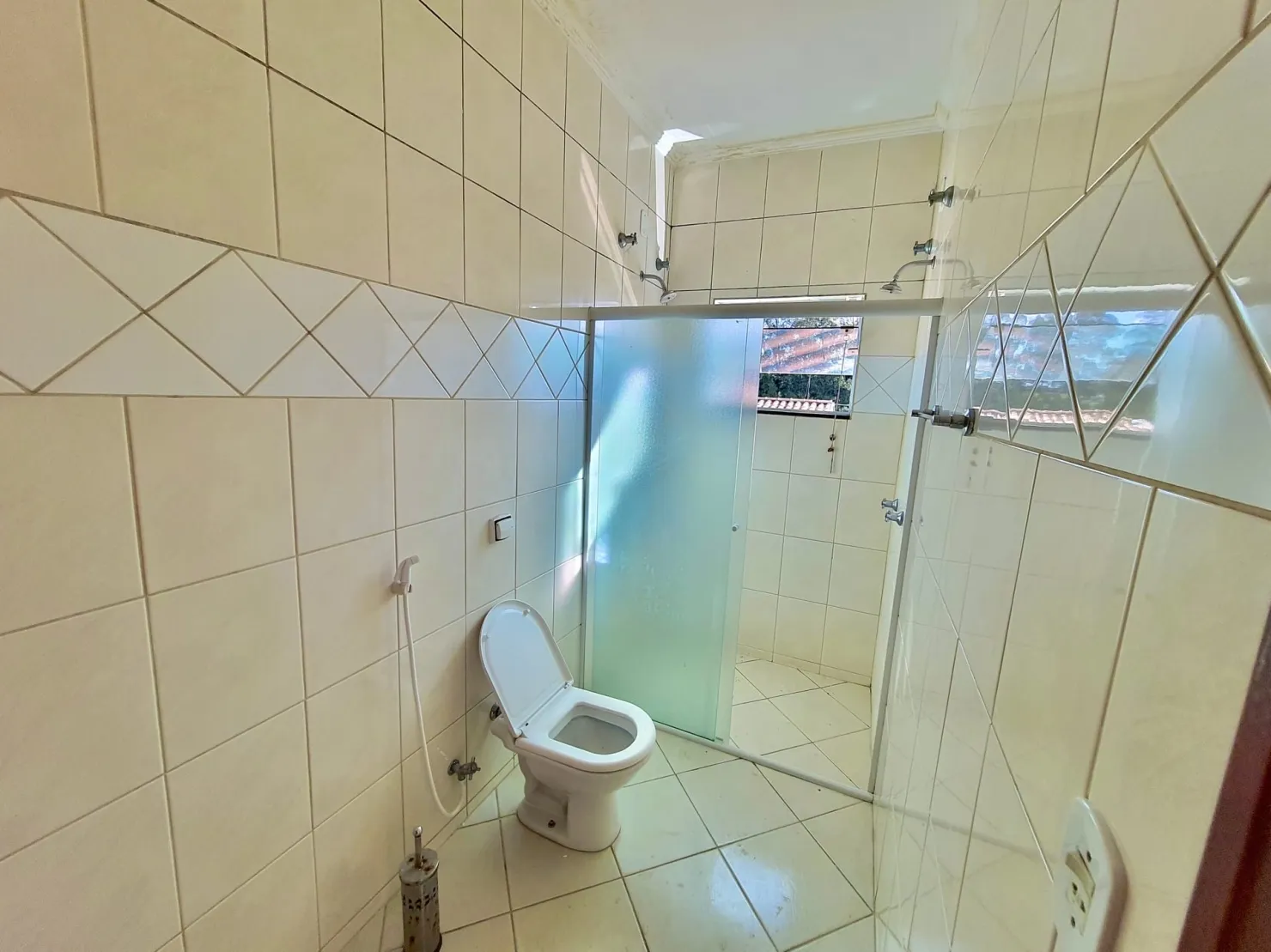 Imagem Casa à venda 3 Quartos, 1 Suite, 4 Vagas, 250M², Jardim Independência, Taubaté - SP | Residencial Recanto Verde