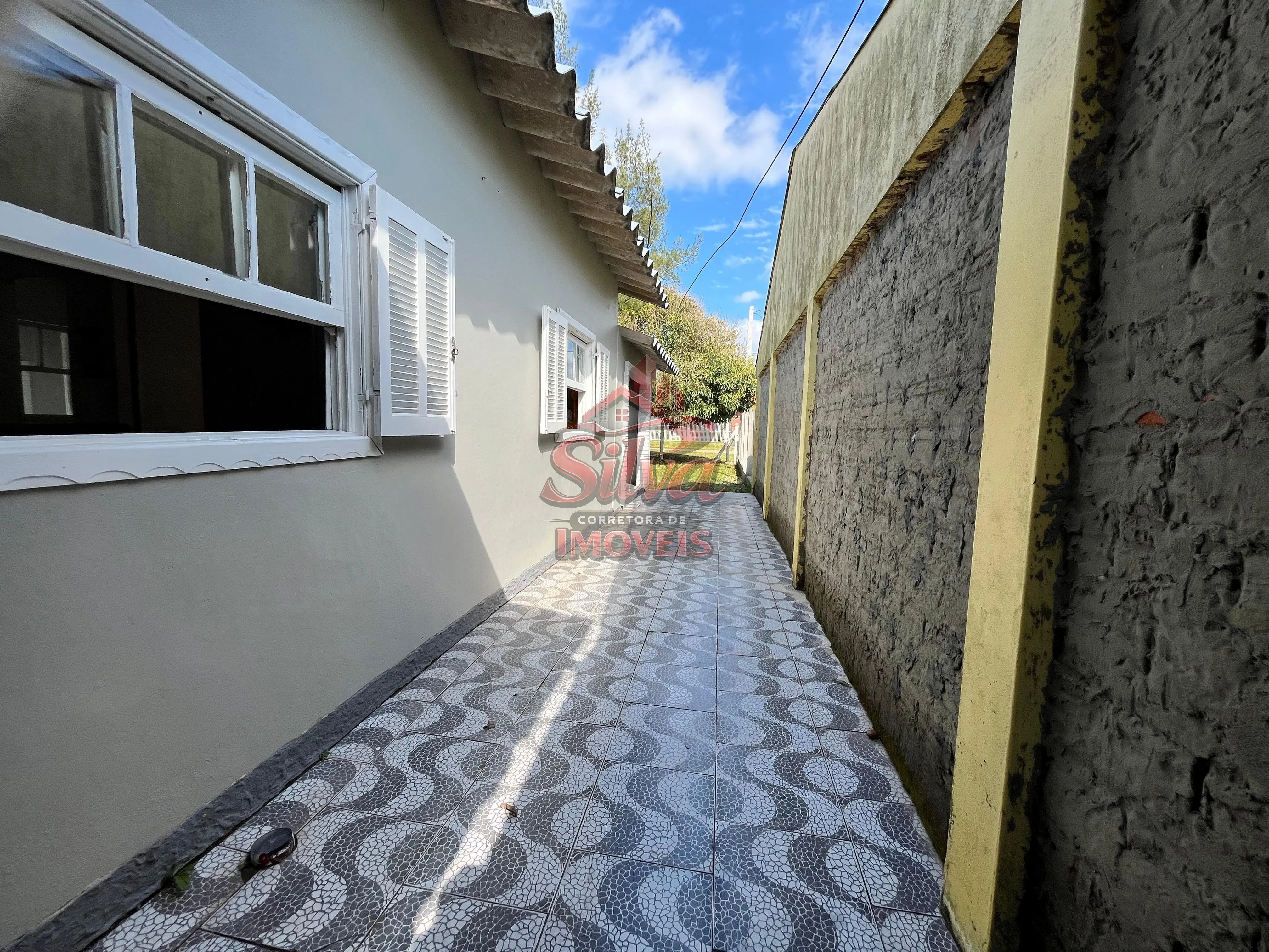 Imagem C155| Casa documentada de esquina, 150m do mar, Imara