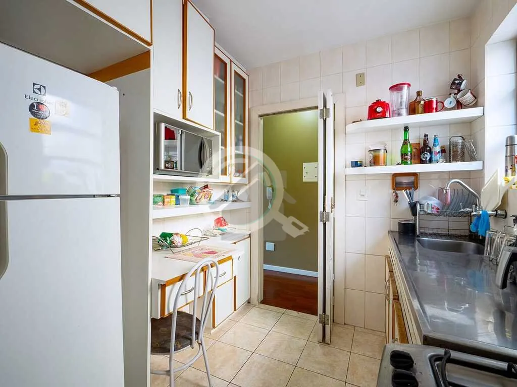 Imagem Apartamento no bairro Menino Deus localizado junto ao Shopping Praia de Belas e da Orla do Guaíba, ...