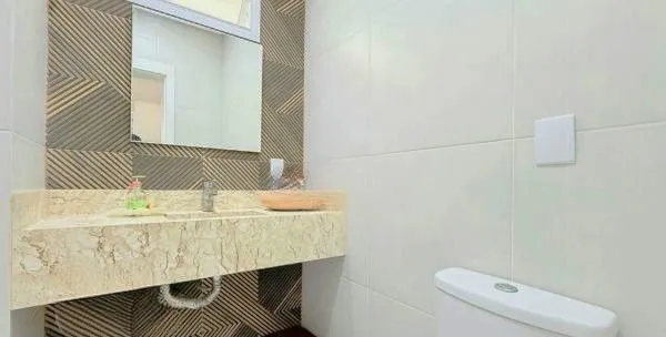 Imagem Sobrado no bairro Vila Ipiranga de 4 dormitórios e 4 vagas