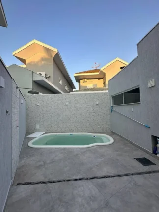 Imagem Casa térrea, 3 dormitórios ( 1 suíte), 4 vagas, Cond. Crystal Park, Jacareí.
