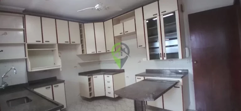 Imagem Amplo Apartamento, 3 dormitórios sendo 1 suíte, 127,60 m², maravilhosa localização do bairro do Boqueirão, com vista livre em todo imóvel,, vist, portaria 24 horas e 2 vagas de garagem