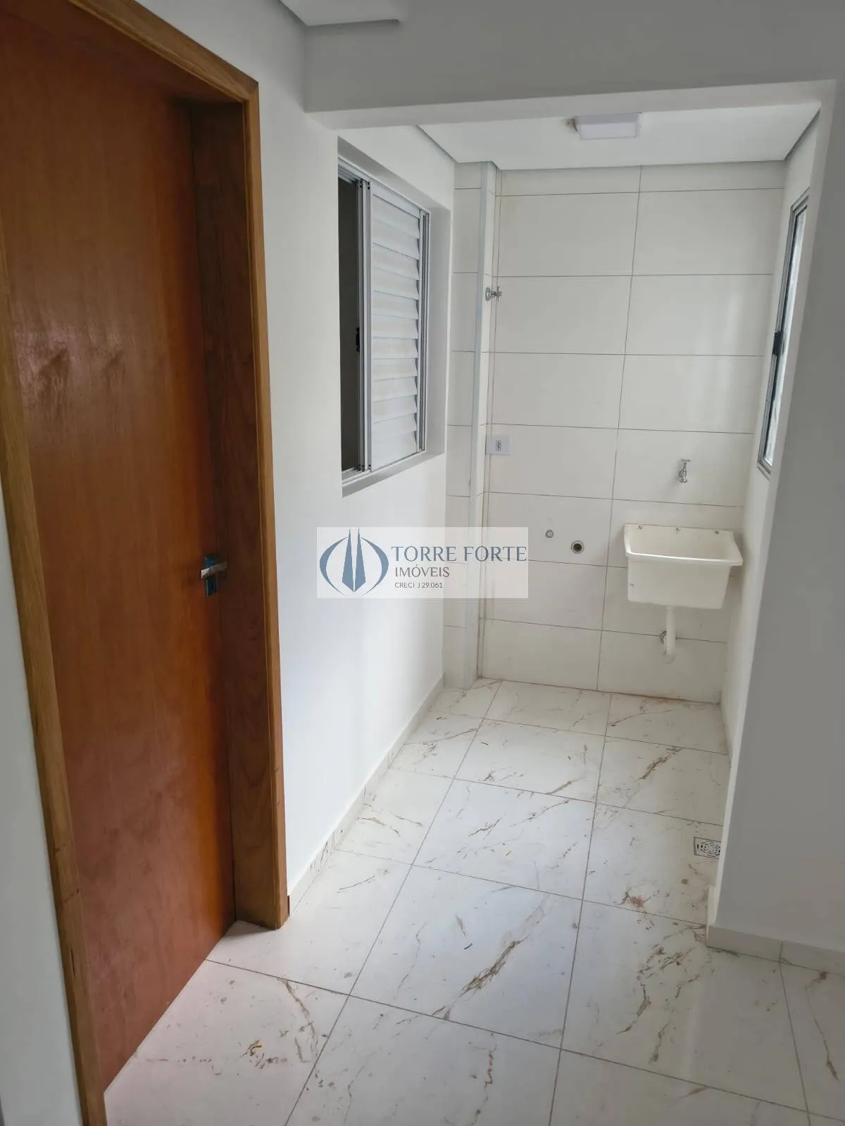 Imagem Oportunidade Apartamento com 2 Dormitórios Próximo ao Metrô Guilhermina