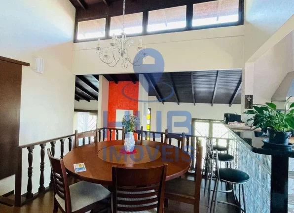 Imagem Casa à Venda, 272 m², 4 Dormitórios (2 Suítes), Pantanal, Florianópolis/SC