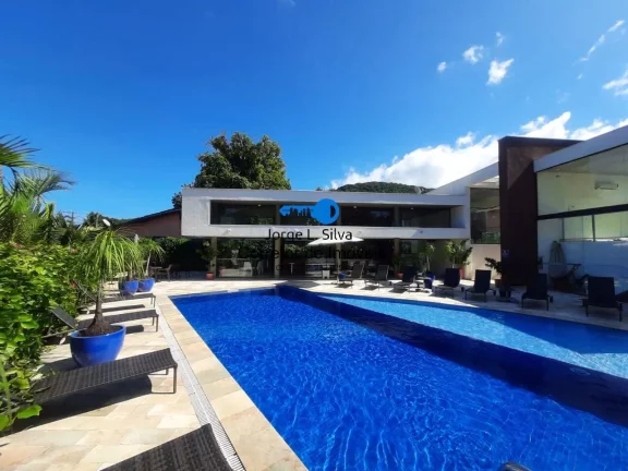Imagem Modelo Triplex de Alto Padrão em Condomínio Fechado Litoral Norte 176m2 !
