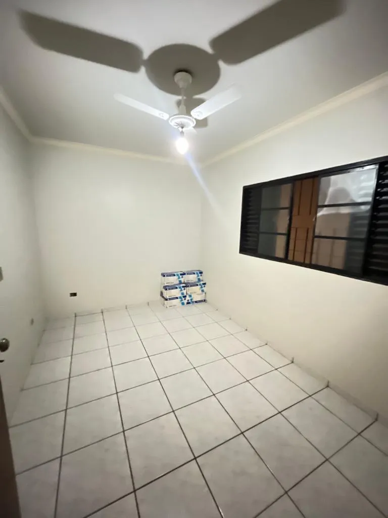 Imagem Sobrado 240m Umuarama-PR 170