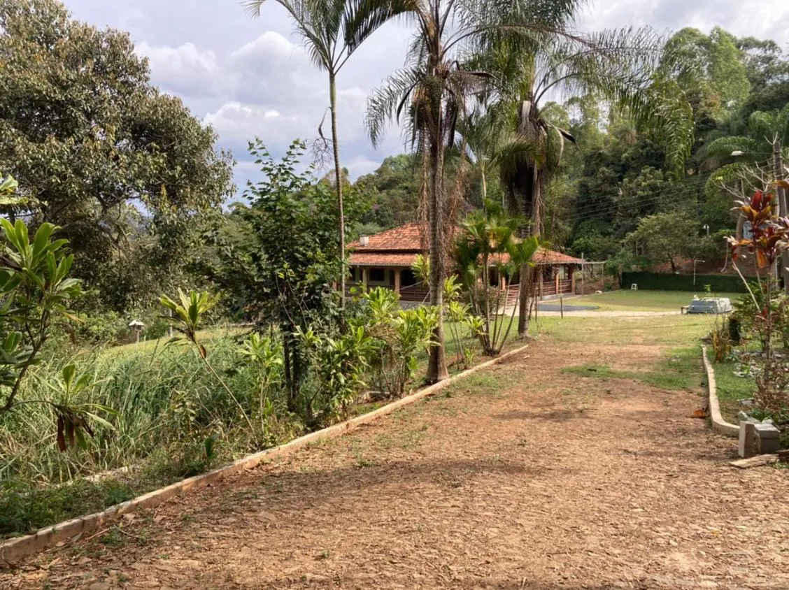 Ótimo sítio a venda localizado na cidade de Itatiaiuçu/MG, com 23.000 m²