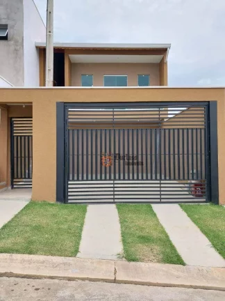 Foto do imóvel Casa com 2 dormitórios à venda, 90 m² por R$ 480.000 - Campos Olivotti - Extrema/MG