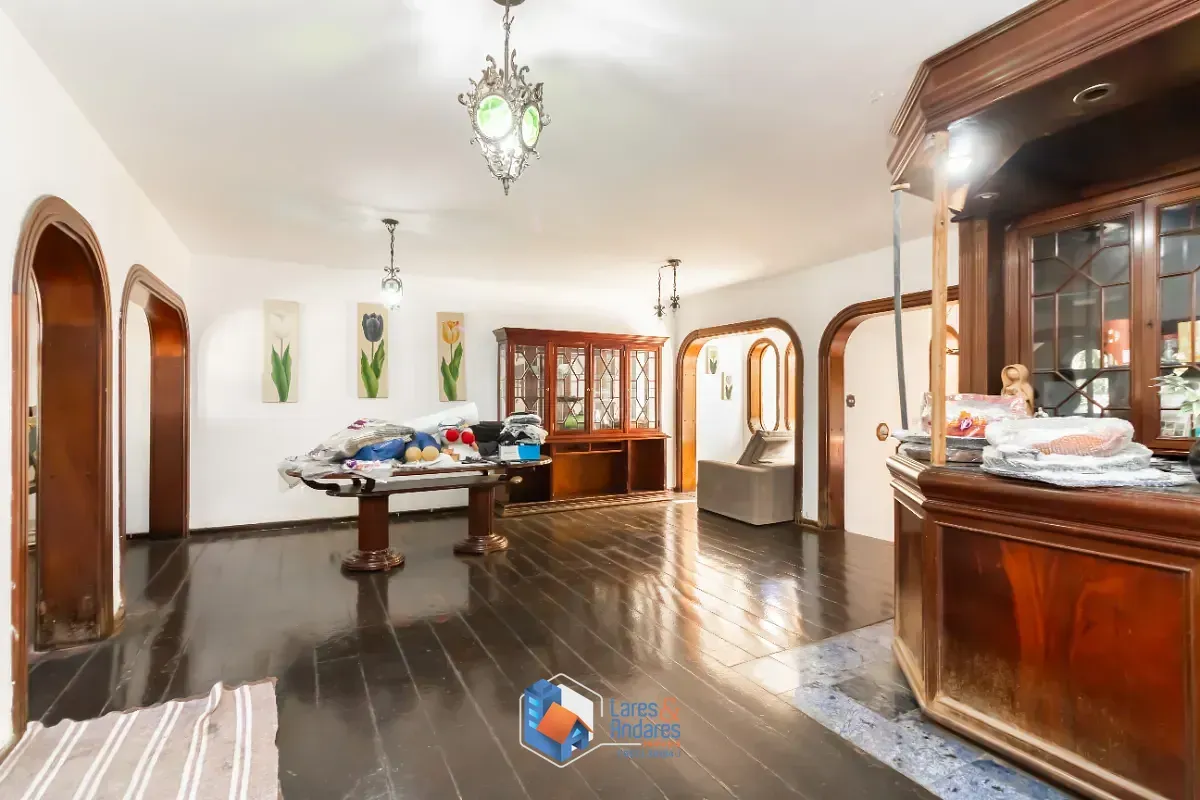 Imagem Sobrado para venda em Jardim Franca com 4 quartos, sendo 4 suítes, 450m²