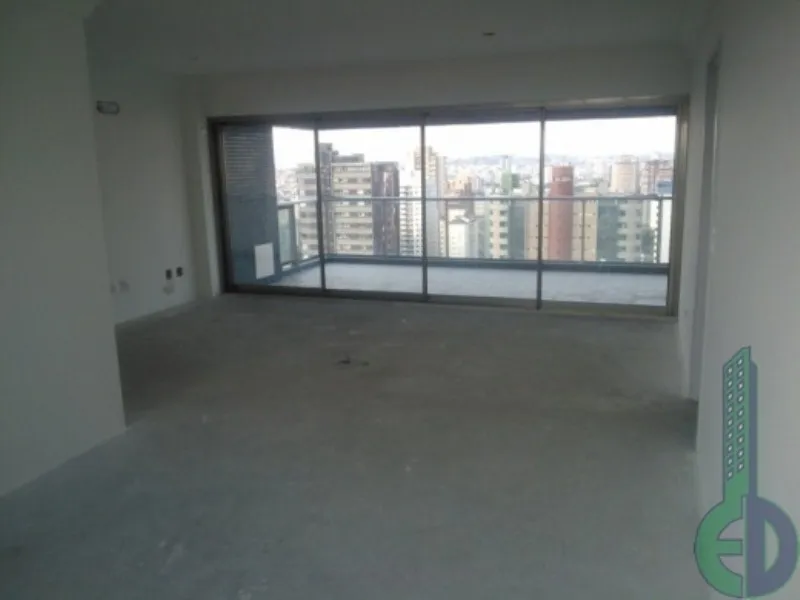 Imagem Apartamento de Luxo à Venda: 4 Quartos e 2 Suítes no Jardim, Santo André-SP! Condomínio Edifício Arcádia, 175m² e 4 Vagas.