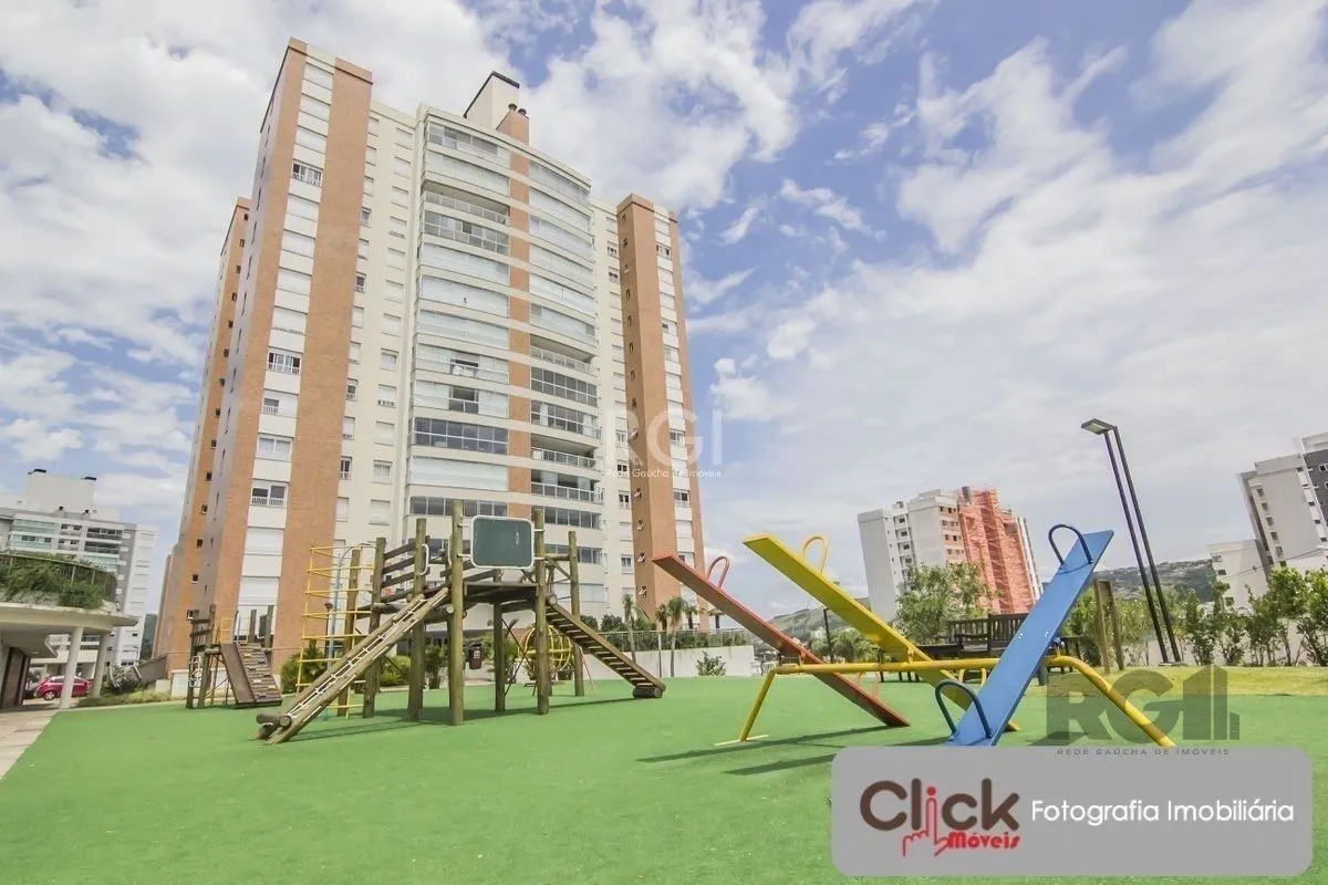 Imagem Excelente apartamento, finamente decorado e mobiliado, excelente iluminação, possuindo 03 dormitórios e 03 suites, sendo 01 master