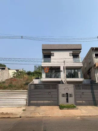 Imagem Sobrado com 3 dormitórios à venda, 167 m² por R$ 860.000,00 - Jardim dos Pinheiros - Atibaia/SP