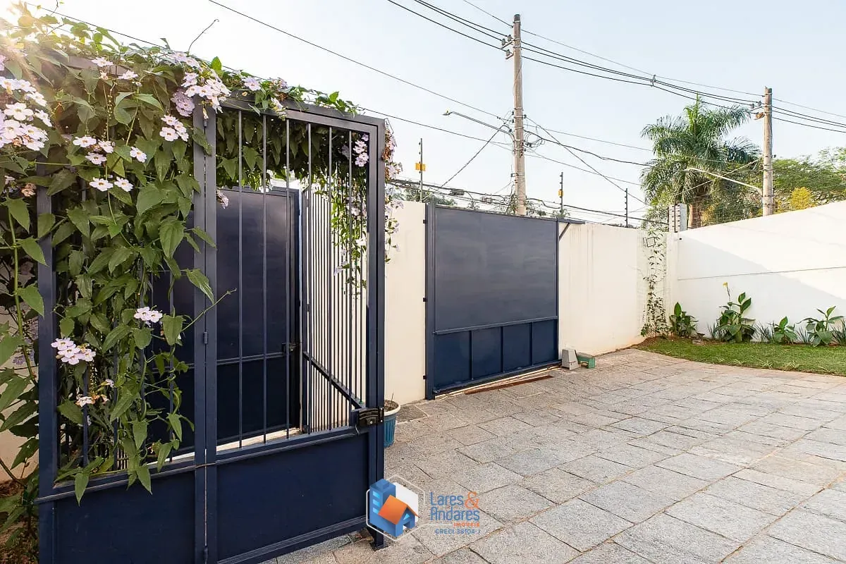 Imagem Casa para venda em Chácara Monte Alegre com 4 quartos, sendo 1 suíte, 450m²