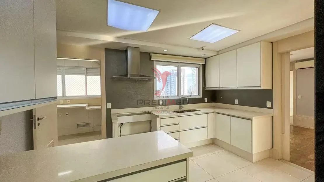 Imagem VENDO, ALUGO, NO CAMPO BELO ESTE BELÍSSIMO APARTAMENTO! ANDAR ALTO, 288M2, ACEITA PET
