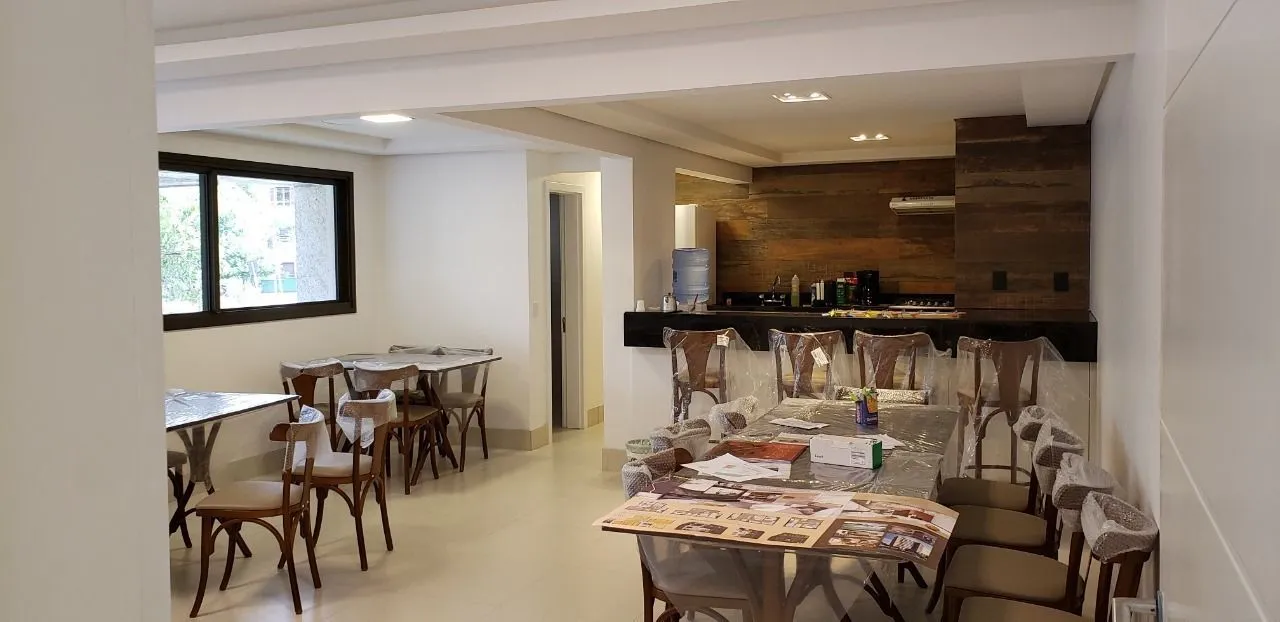 Imagem Apartamento para Venda - 70.67m², 2 dormitórios, sendo 1 suites, 2 vagas - Petrópolis