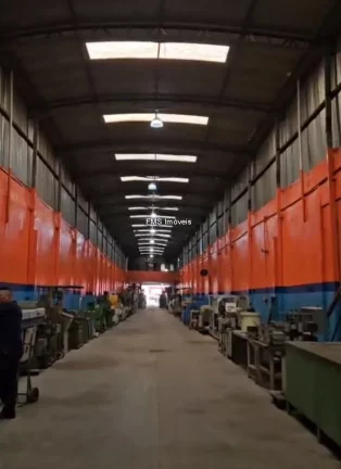 Imagem Galpão com 1370m2 no Brás.