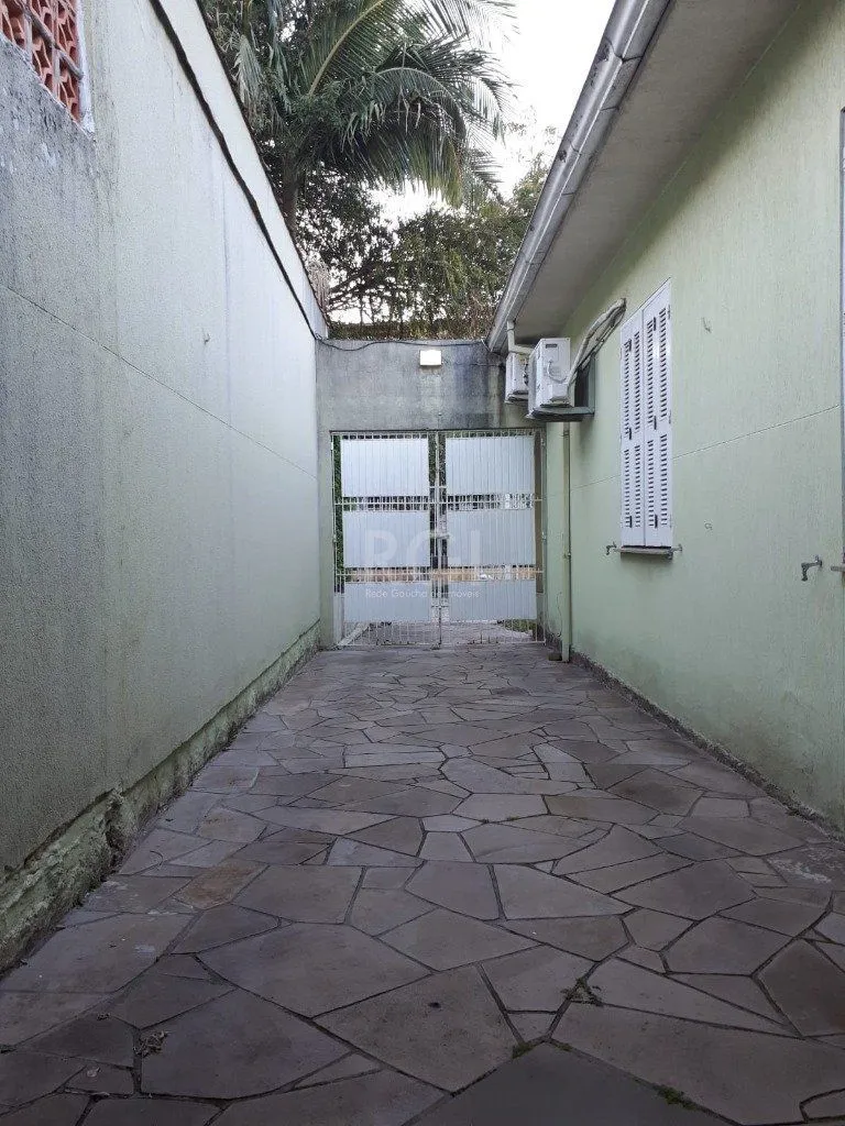 Imagem Casa para Venda - 142m², 3 dormitórios, sendo 1 suites, Partenon