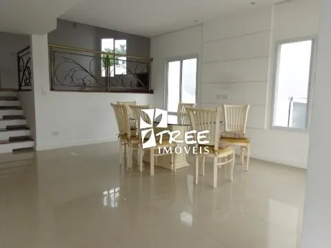 Imagem VENDA E LOCAÇÃO DE SOBRADO NO CONDOMÍNIO HILLS III, EM ARUJÁ/SP, 480m² com 4 suítes, vista privilegiada, espaço gourmet e vaga p/ 4 autos CONSULTE-NOS