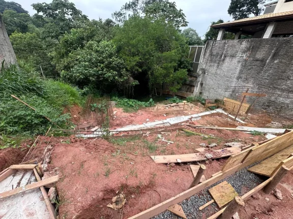 Imagem OPORTUNIDADE PARA MORADIA OU INVESTIMENTO NA GRANJA VIANA NO CONDOMÍNIO FECHADO ALDEIA DA FAZENDINHA