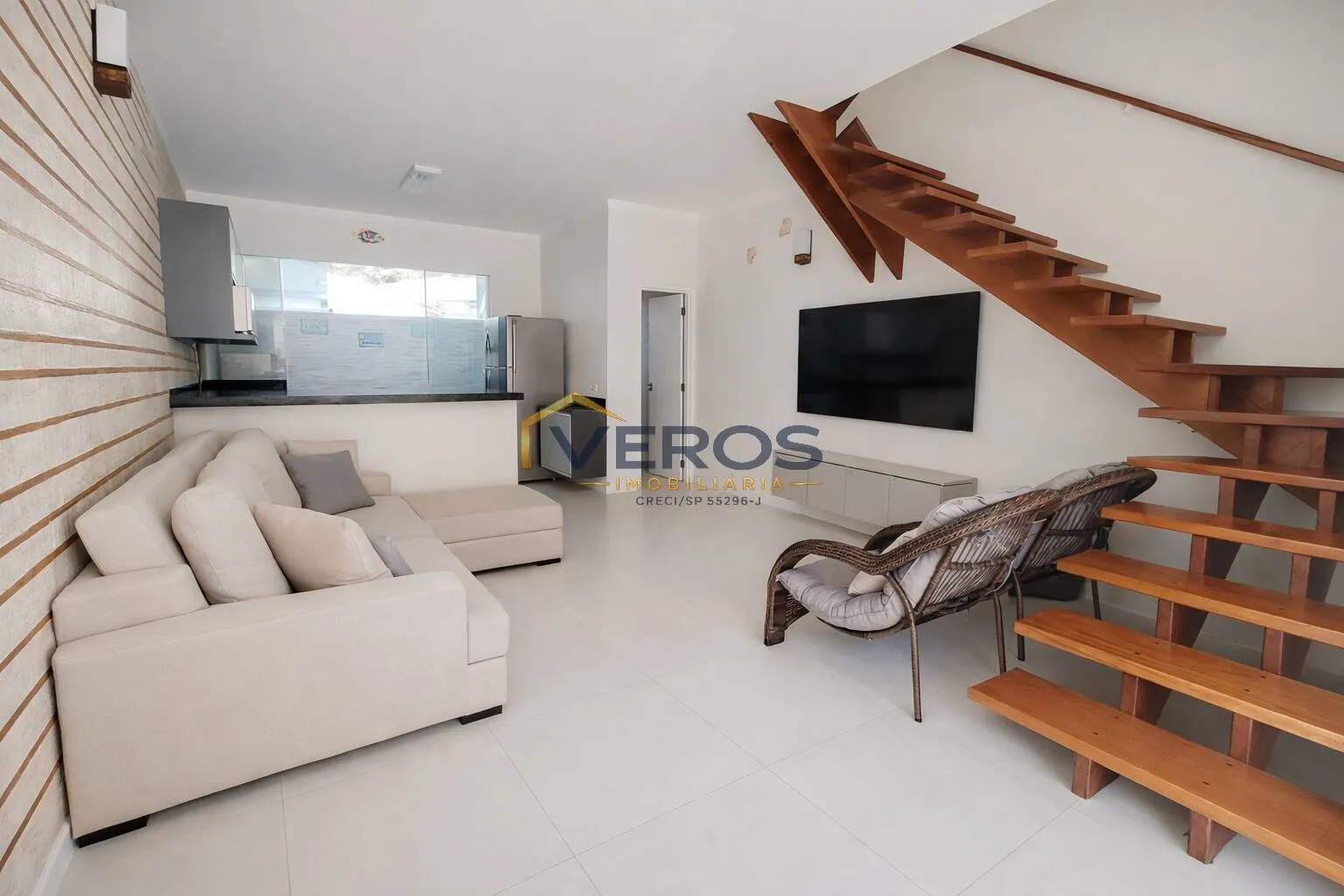 Imagem Casa a venda com 2 quartos a 300m da praia da Cocanha em Caraguatatuba