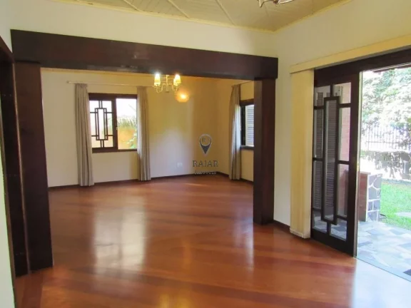 Imagem Casa Residencial/Comercial zoneamento ZR-3, no bairro Rebouças para Venda em Curitiba. CASA localiz...