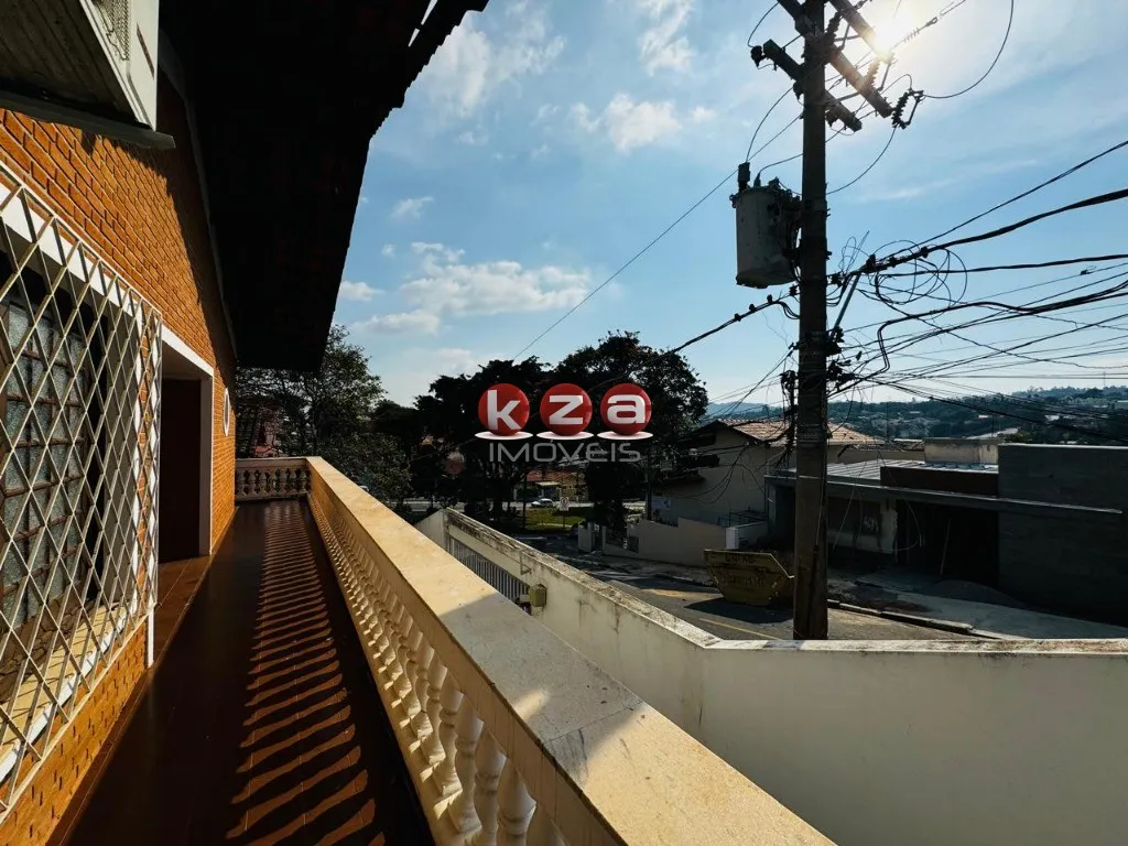 Imagem Imperdível oportunidade: Casa comercial de 3 quartos, 1 suíte, 3 salas, 3 banheiros e 2 vagas em Vinhedo-SP, Centro.
