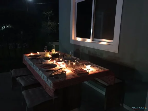 Imagem Linda Casa Cond. Fechado - Bairro Horto