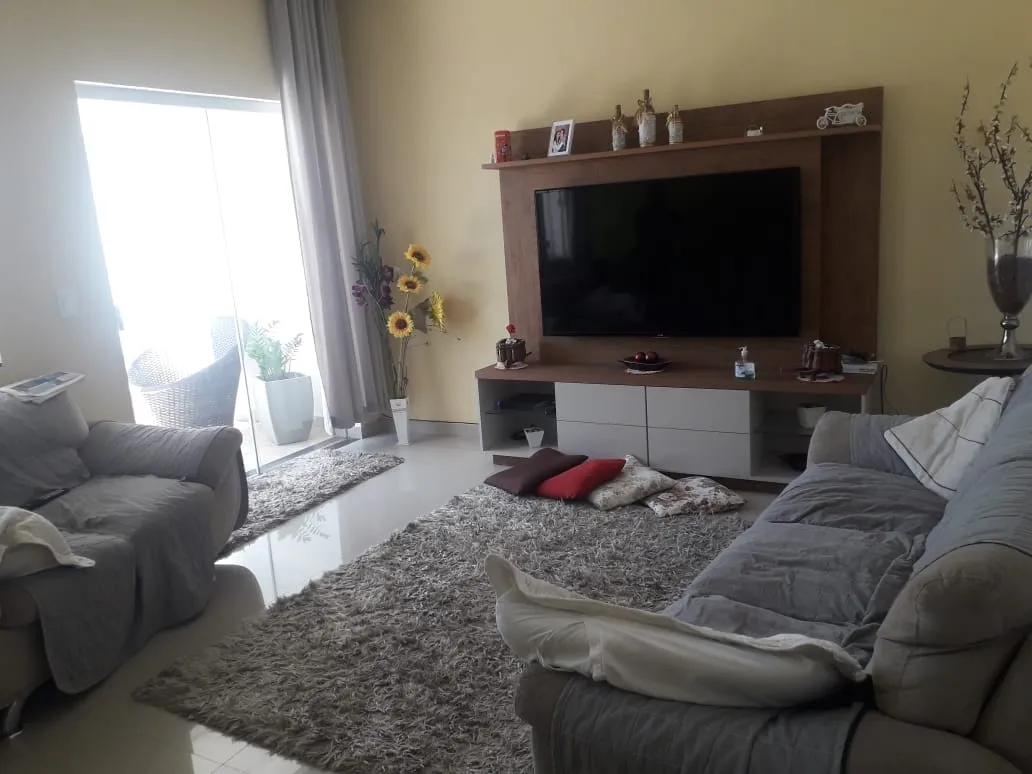 Imagem Casa à venda 3 Quartos, 1 Suite, 3 Vagas, 250M², Centro, Potim - SP