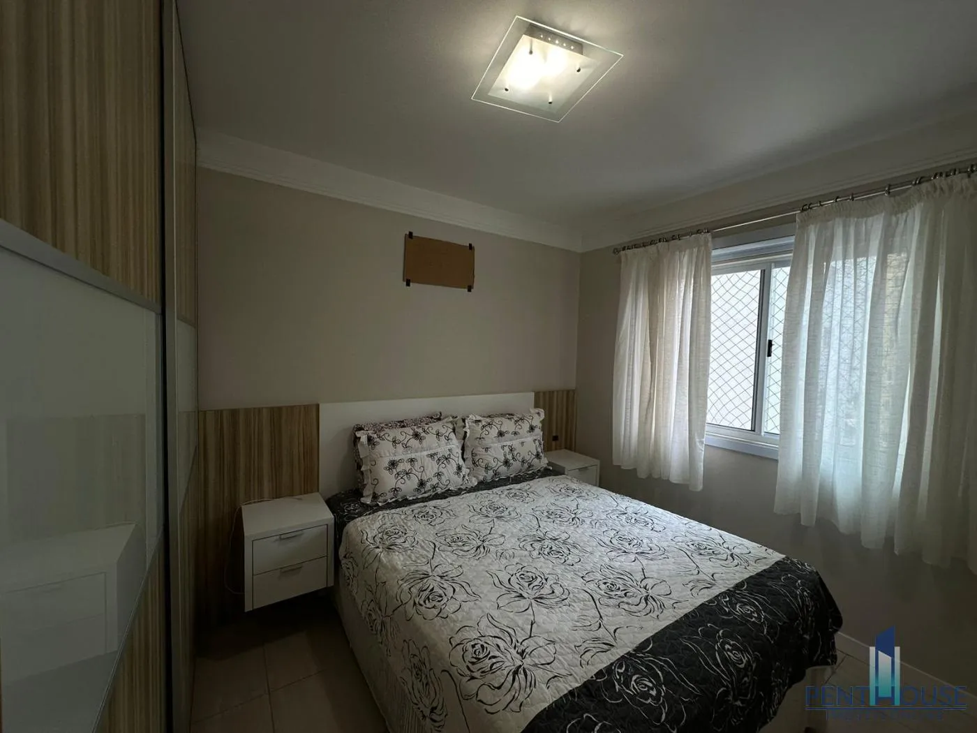 Imagem Apartamento Zona Central para Venda em Balneário Camboriú, CENTRO, 3 dormitórios, 3 suítes, 4 banheiros, 2 vagas