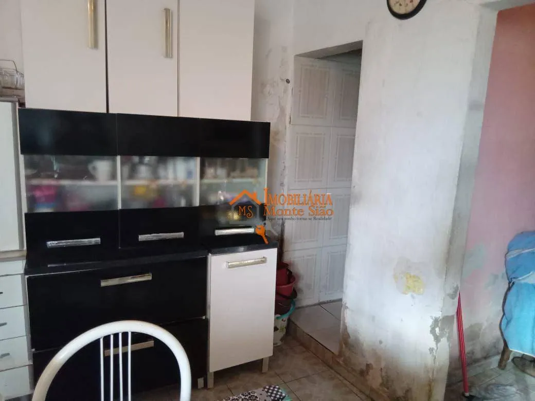 Imagem Sobrado com 6 dormitórios à venda, 200 m² por R$ 371.000,00 - Jardim São Domingos - Guarulhos/SP