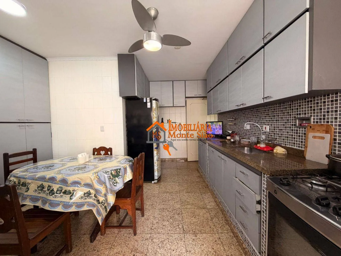 Imagem Apartamento com 4 dormitórios à venda, 147 m² por R$ 650.000,00 - Centro - Guarulhos/SP