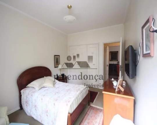 Imagem Apartamento amplo, arejado, com living para 2 ambientes, 2 dormitórios, lavabo, cozinha, área de s...