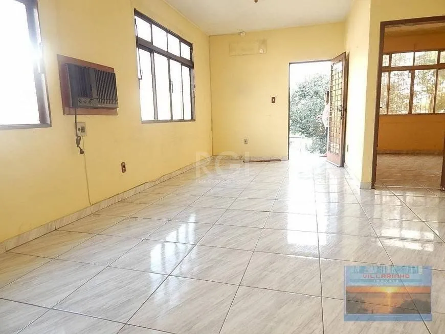 Imagem Casa para Venda - 120m², 3 dormitórios, 5 vagas - Nonoai