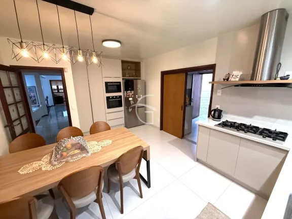 Imagem Casa à venda no Bairro Anita Garibaldi, por R$ 1.490.000.