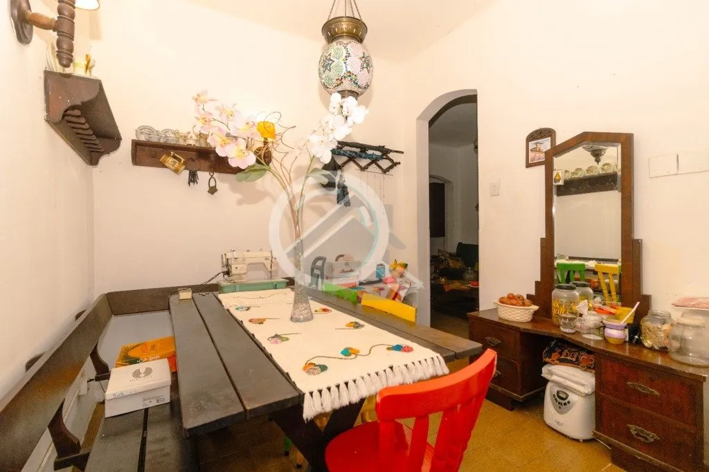 Imagem Casa 2 pavimentos com 130m² de área privativa, três dormitórios, living dois ambientes, sala de ...