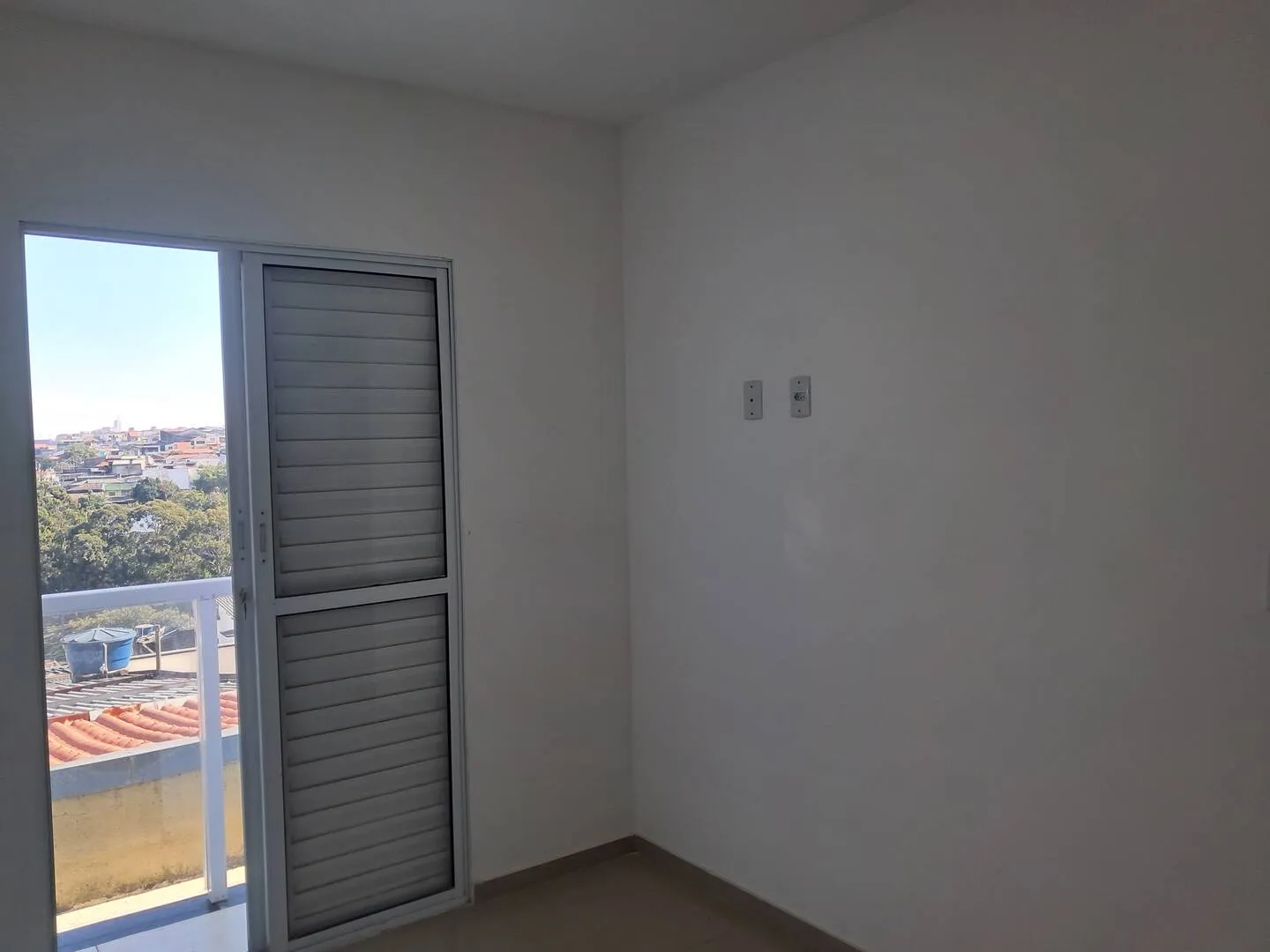 Imagem Apartamento com 2 quartos ao lado da Estação Tolstói.