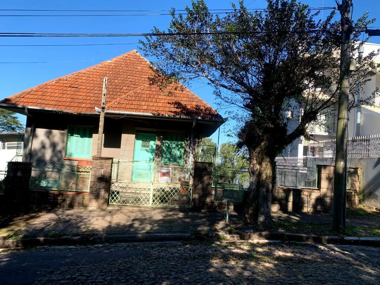 Imagem Terreno para Venda - 1.100m² Com Vista Para o Guaíba