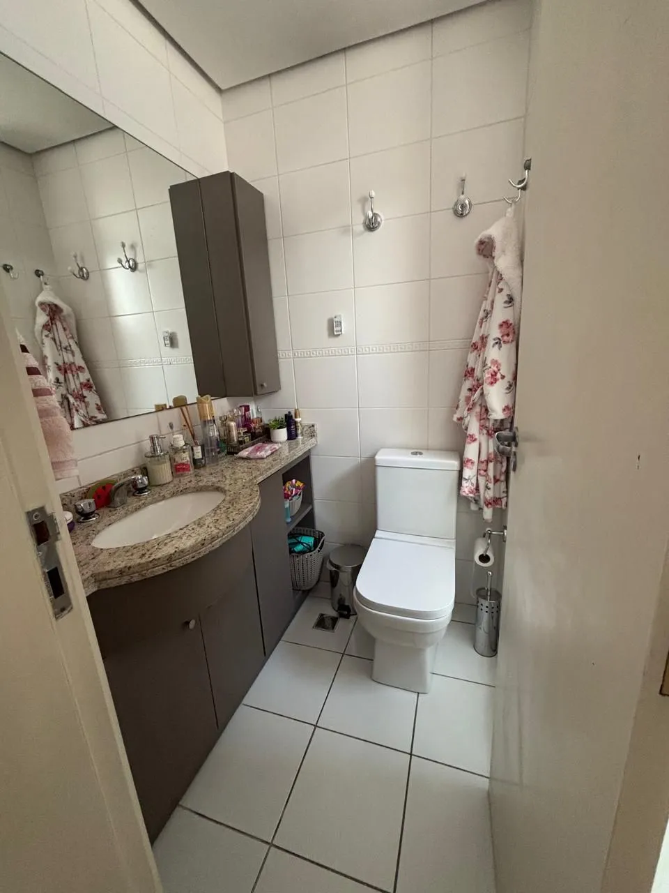 Imagem Apartamento de 3 quartos, suíte e 1 vaga de garagem no bairro Santo Antônio POA