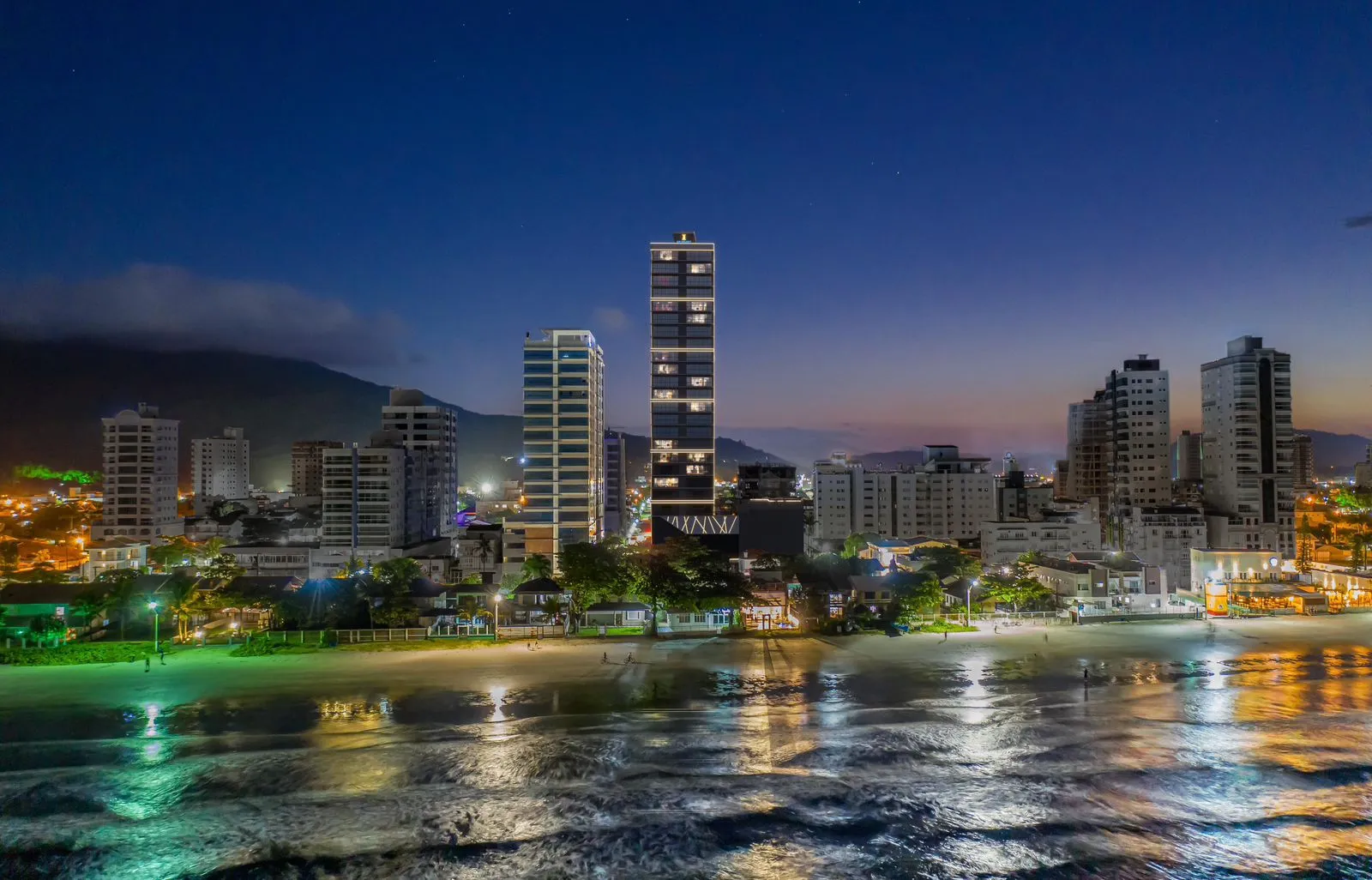 Imagem Apartamento à venda com 134m2 por R$ 3.600.000,00