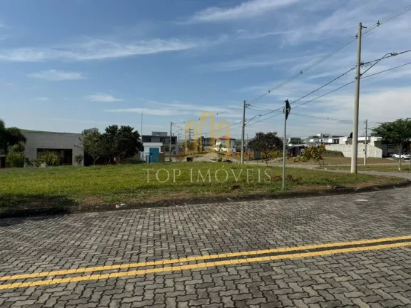 Imagem maravilhoso terreno de esquina quinhentos e oitenta metros em condomínio fechado