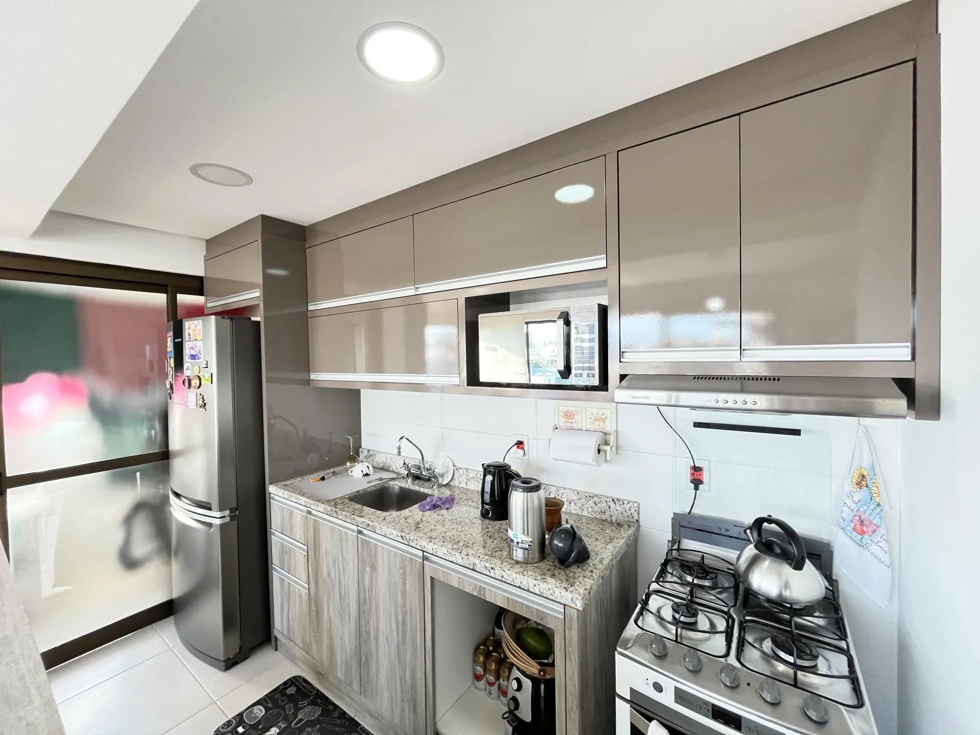 Imagem Apartamento de 3 quartos, suíte e 2 vagas de garagem no bairro Menino Deus POA