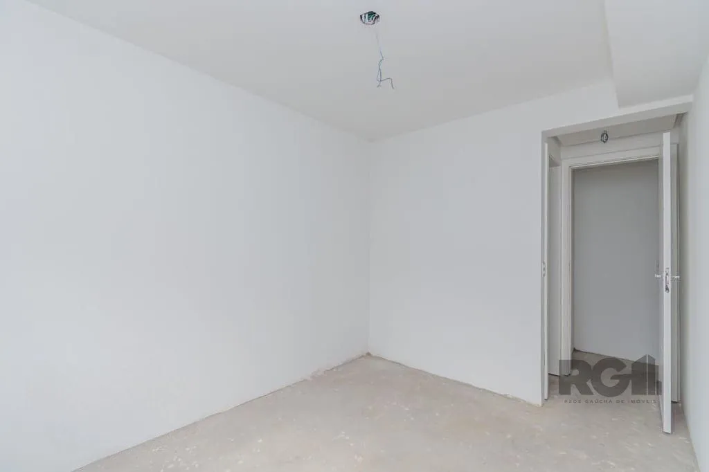 Imagem Excelente casa em condomínio de 251m² com 3 suítes e elevador!