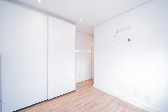 Imagem Apartamento à venda no Brooklin com 2 quartos, 1 suíte, 1 sala, 2 banheiros, 1 vaga e 74m²!