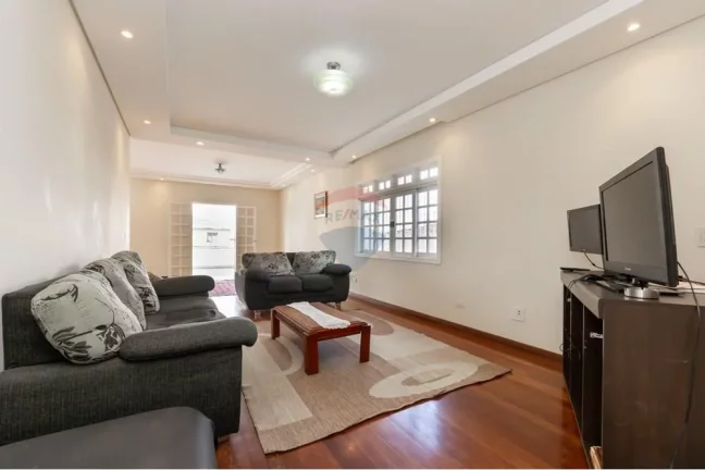 Imagem Casa bem localizada com 4 dormitórios 2 suíte 7 vagas 382m2