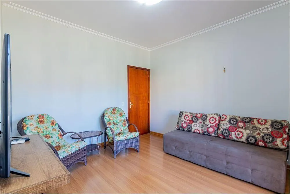Imagem Ampla casa com 3 Dormitórios 293m² e Pátio amplo Próximo a Adda Mascarenhas