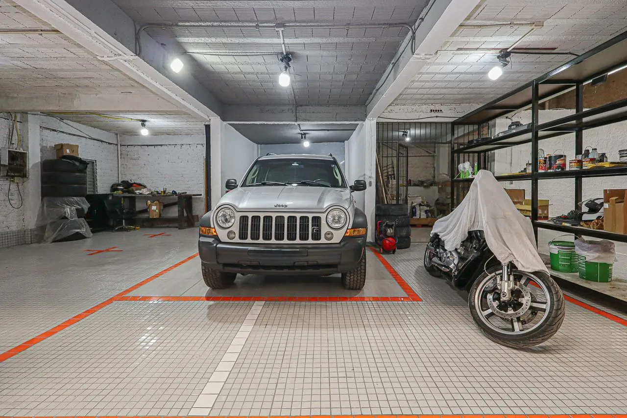 Imagem Pavilhao Comercial, Locação / Venda, 596 m², Bairro Partenon, Porto Alegre