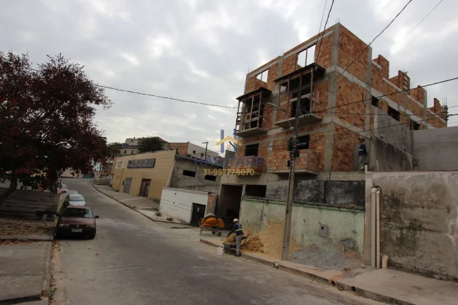 Imagem PRÉDIO RESIDENCIAL PARA 12 APARTAMENTOS E COBERTURA