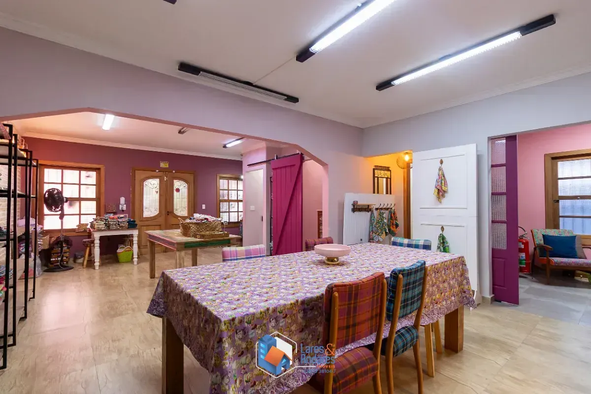 Imagem Sobrado para venda em Vila Mariana com 4 quartos, sendo 3 suítes, 437m²