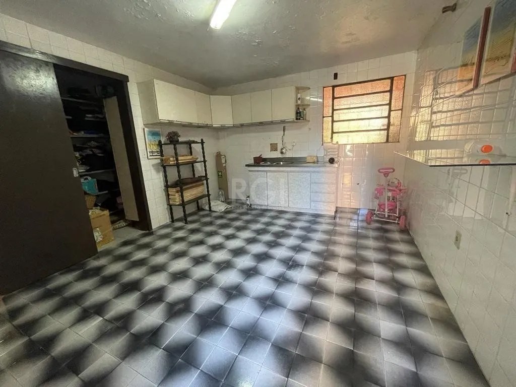 Imagem Casa para Venda - 400m², 5 dormitórios, sendo 3 suites, 4 vagas - Ipanema PORTO ALEGRE /RS